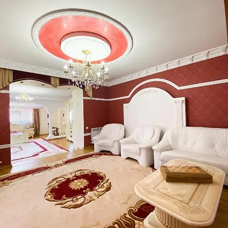 петрос Family Hotel *