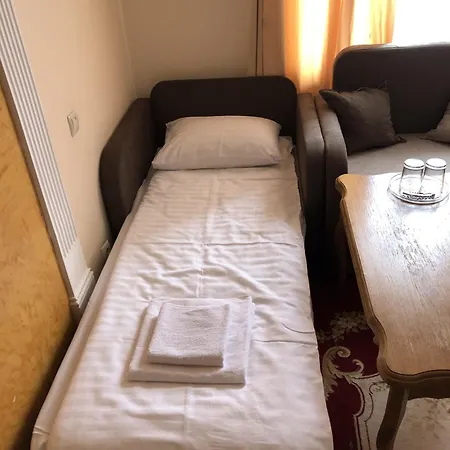 فندق петрос Family