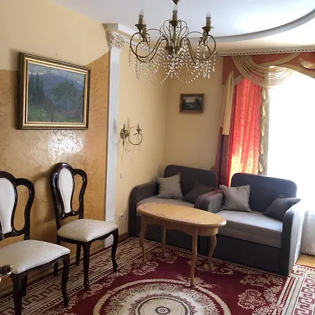 петрос Family Hotel Yaremche