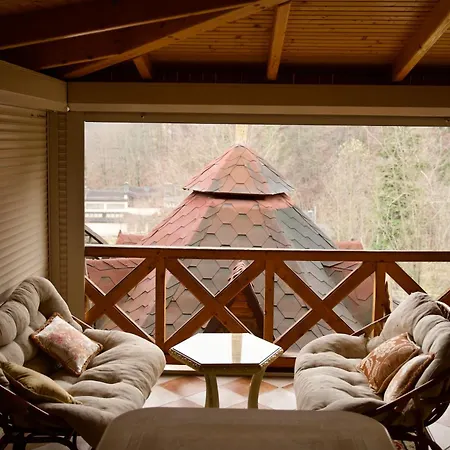 петрос Family Hotel Yaremche