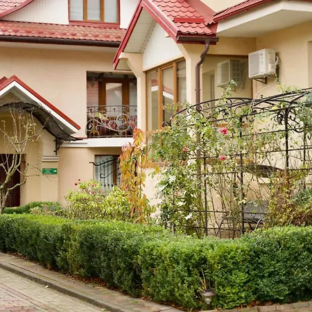 петрос Family Hotel Yaremche