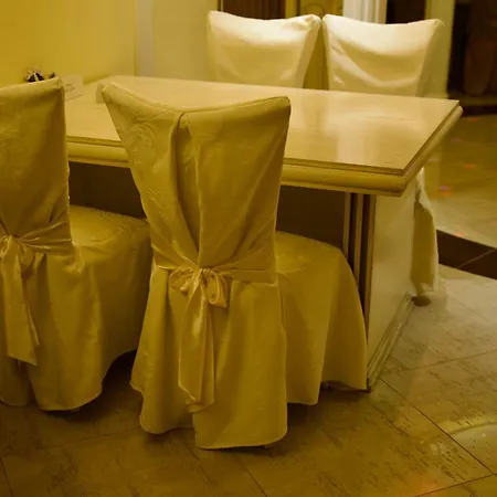 петрос Family *