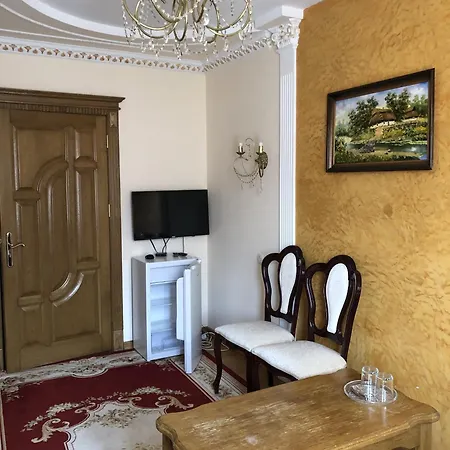 Hotel петрос Family *