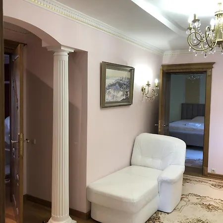 Hotel петрос Family